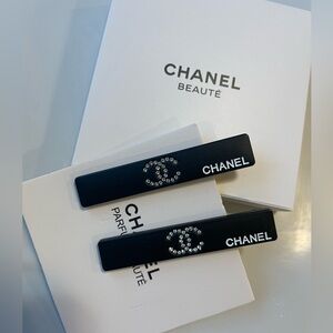 Chanel beauty gift hair clips